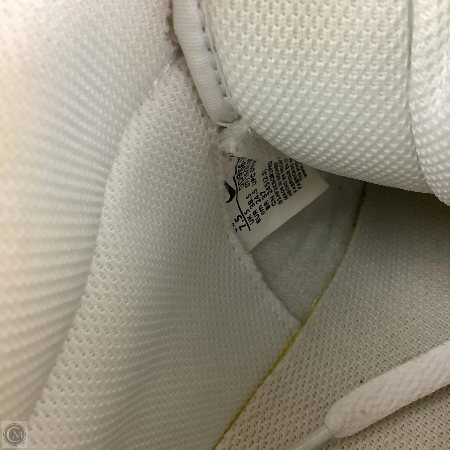 Shoes Sneakers By Nike In White, Size: 7.5