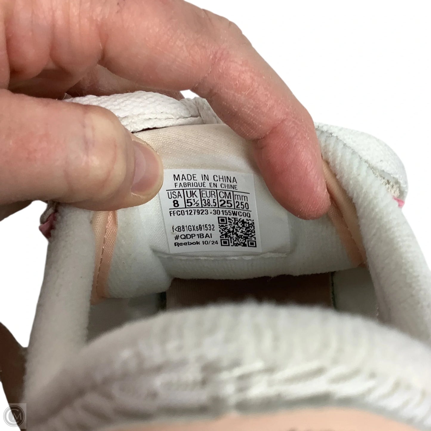 Shoes Sneakers By Reebok In White, Size: 8