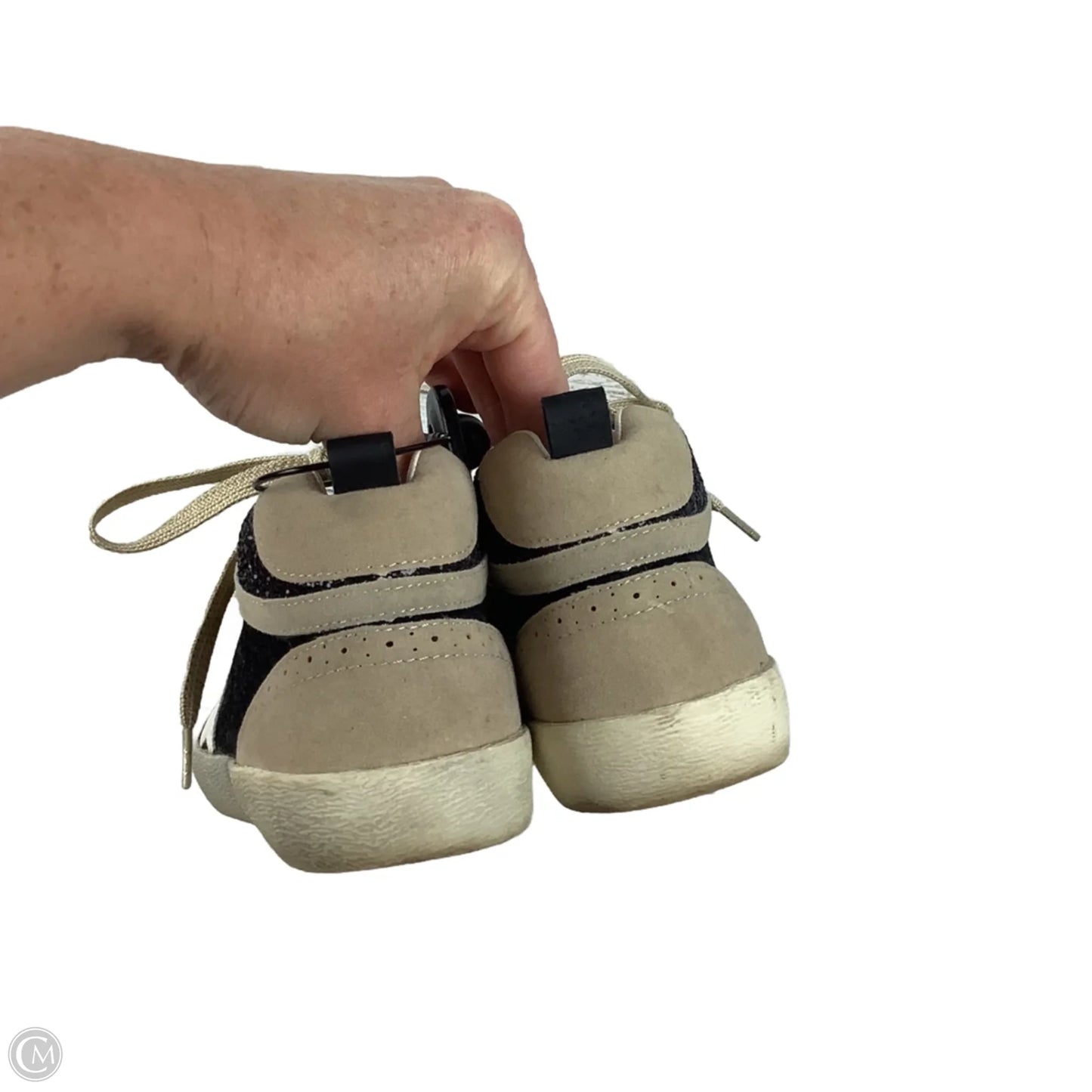 Shoes Sneakers By Clothes Mentor In Black & Tan, Size: 7