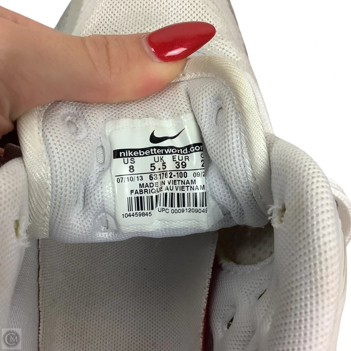 Shoes Athletic By Nike In White, Size: 8