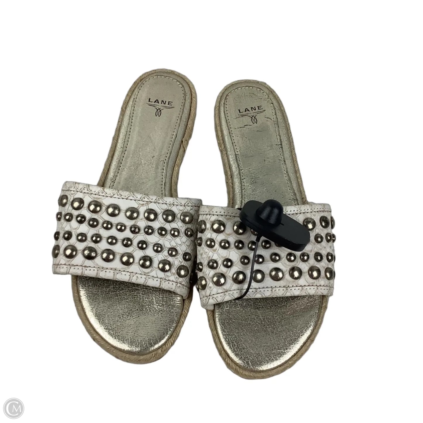Sandals Flats By Clothes Mentor In Gold, Size: 7.5