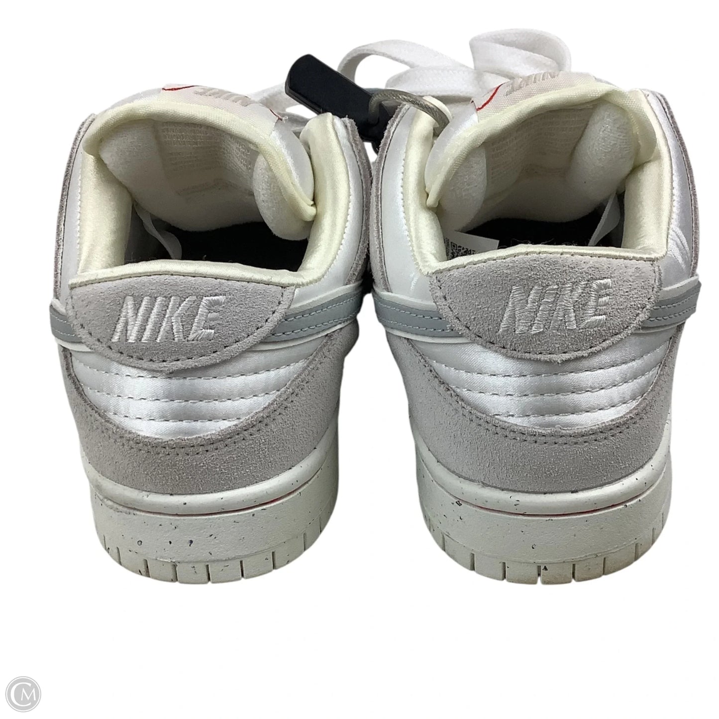 Shoes Sneakers By Nike In Grey, Size: 6.5