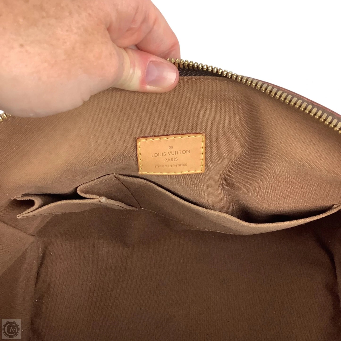 Handbag Luxury Designer By Louis Vuitton, Size: Medium