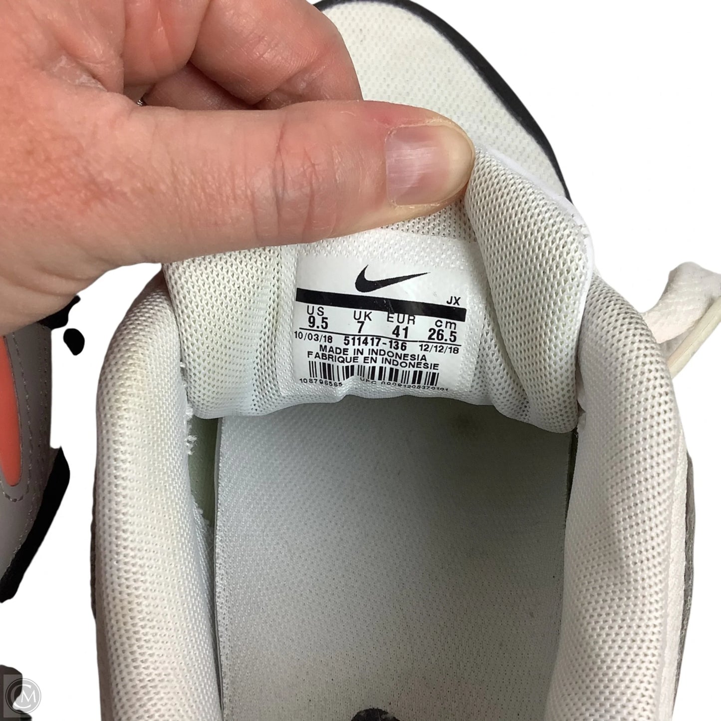 Shoes Sneakers By Nike In Black & White, Size: 9.5