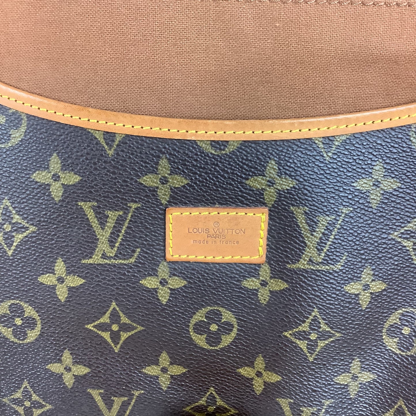 Handbag Luxury Designer By Louis Vuitton, Size: Medium