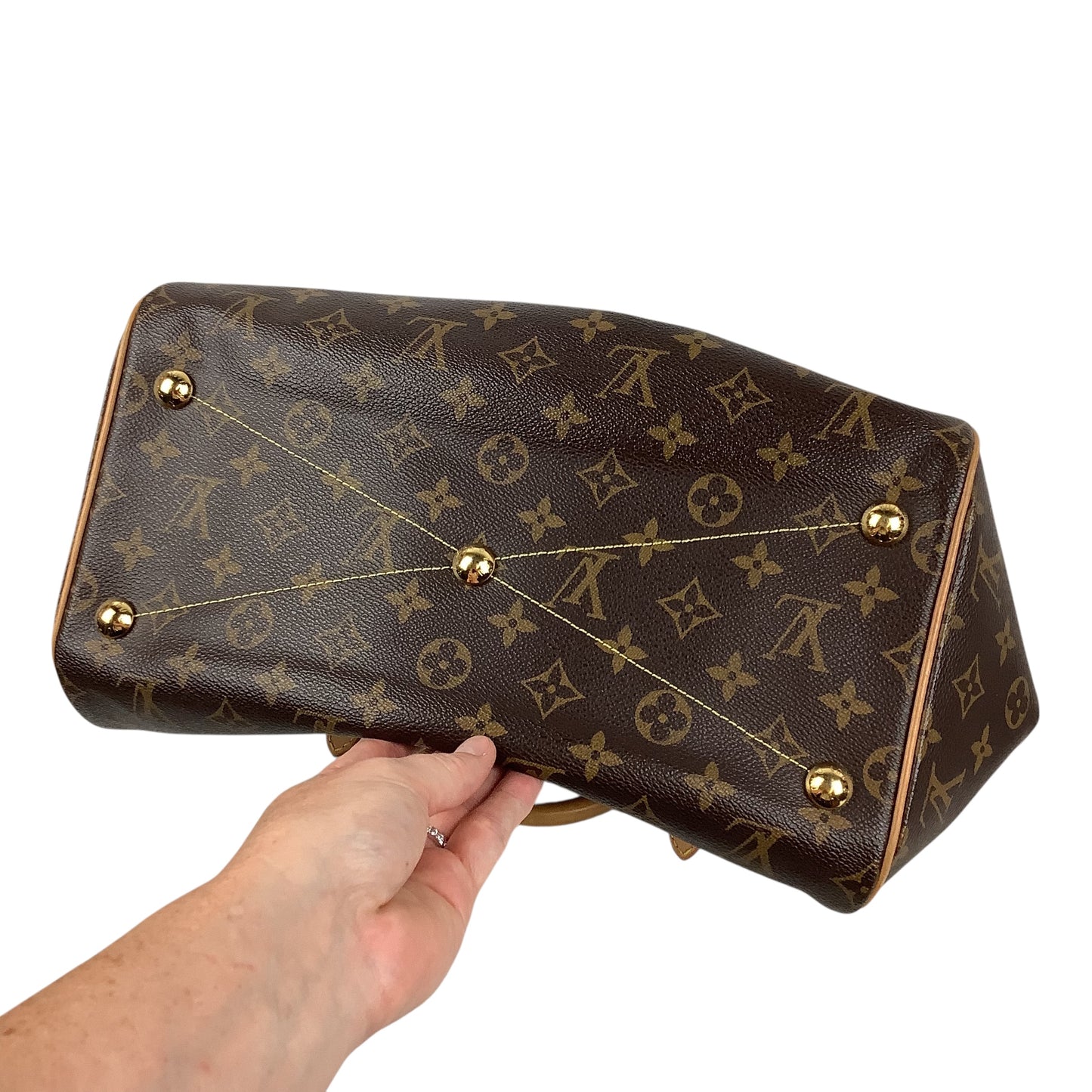 Handbag Luxury Designer By Louis Vuitton, Size: Medium