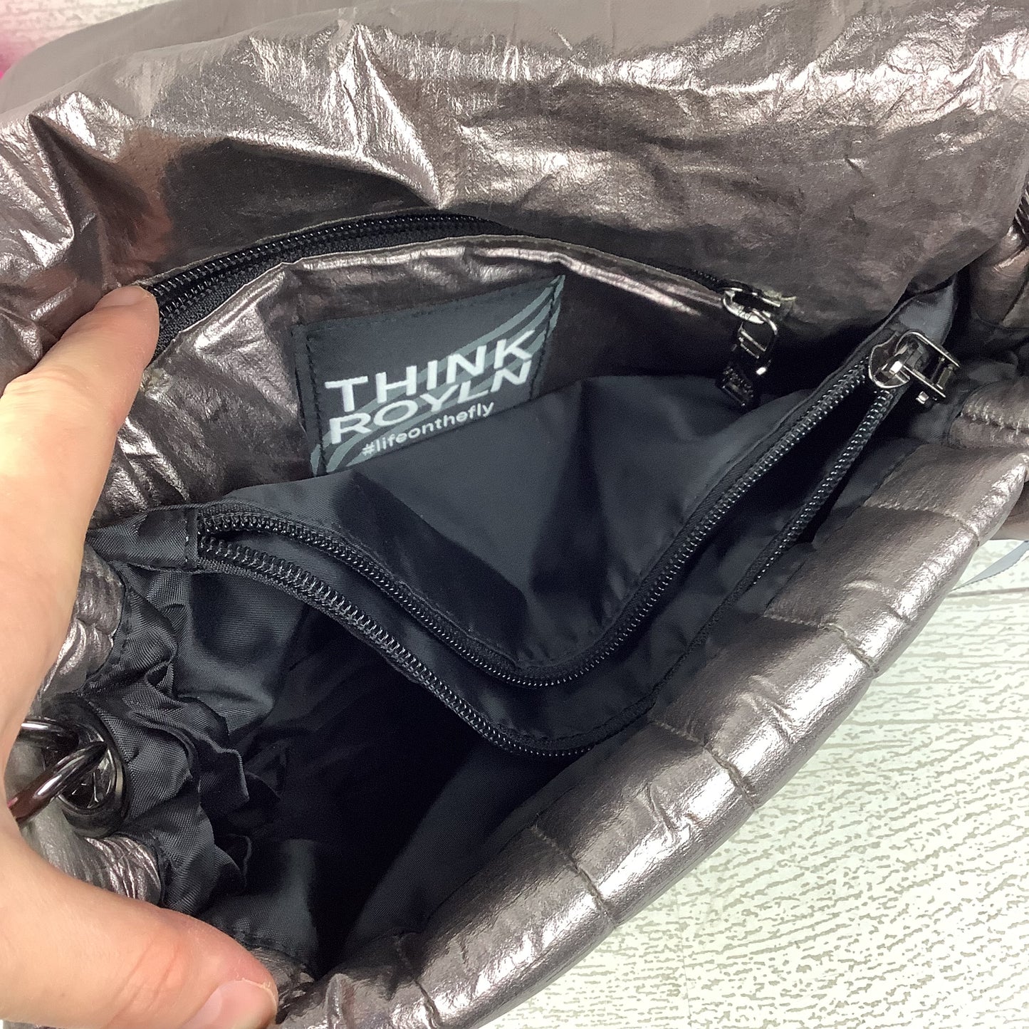 Handbag By Clothes Mentor, Size: Medium