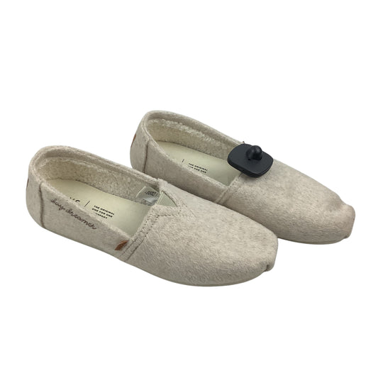 Shoes Flats By Toms In Cream, Size: 7