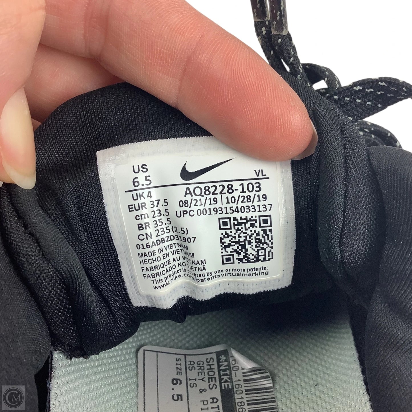 Shoes Athletic By Nike In Grey & Pink, Size: 6.5