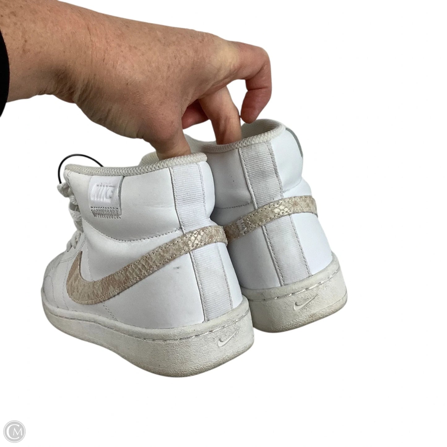Shoes Sneakers By Nike In White, Size: 7.5