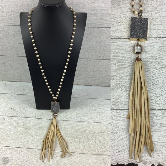 Necklace Pendant By Clothes Mentor