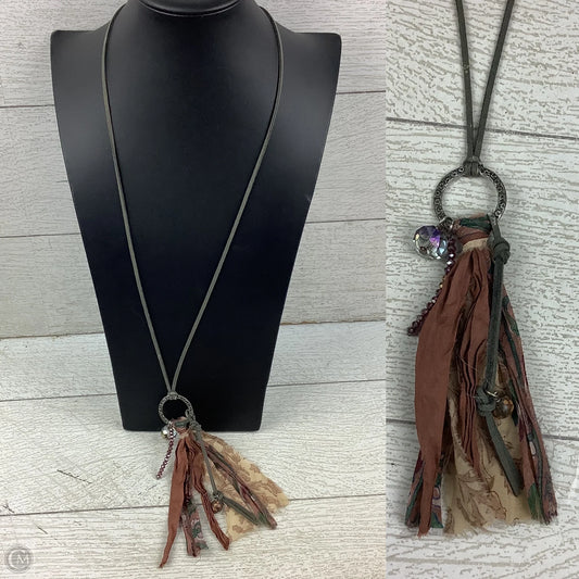 Necklace Pendant By Clothes Mentor