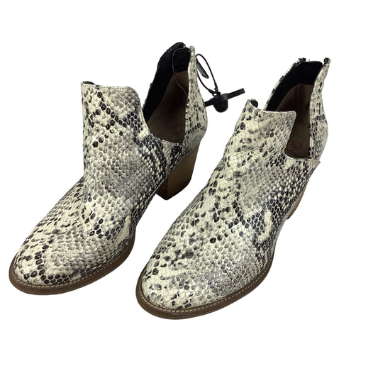 Boots Ankle Heels By Blondo In Snakeskin Print, Size: 8