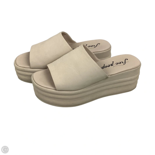 Sandals Heels Wedge By Free People In Cream, Size: 6