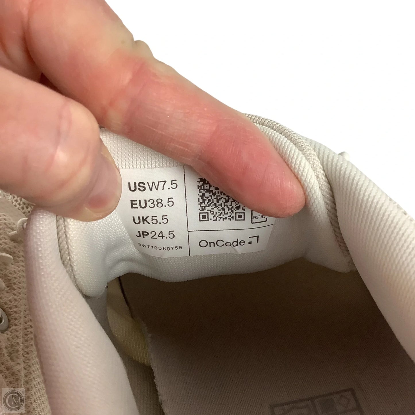 Shoes Athletic By On In Cream, Size: 7.5