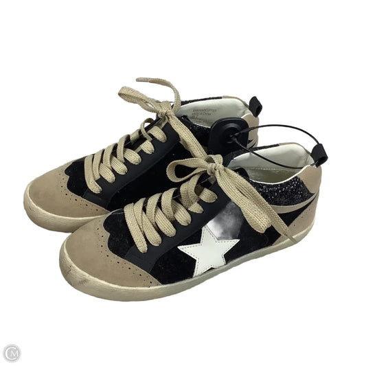 Shoes Sneakers By Clothes Mentor In Black & Tan, Size: 7