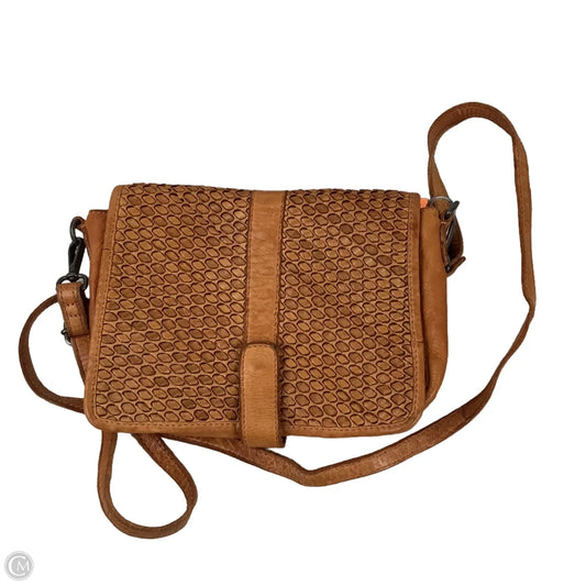 Crossbody Leather By Clothes Mentor, Size: Medium