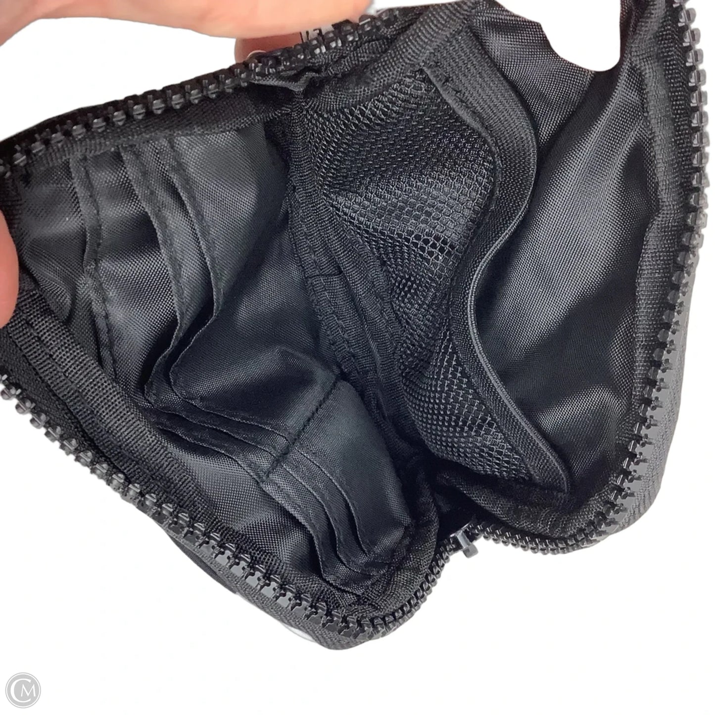 Wristlet By Clothes Mentor, Size: Medium
