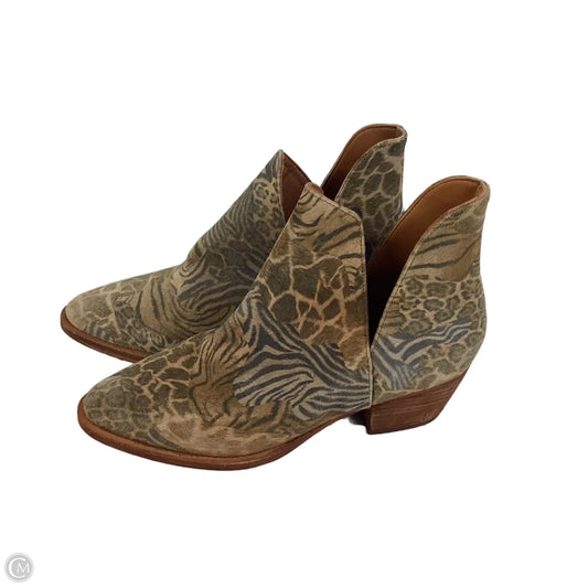 Boots Ankle Heels By Free People In Animal Print, Size: 36