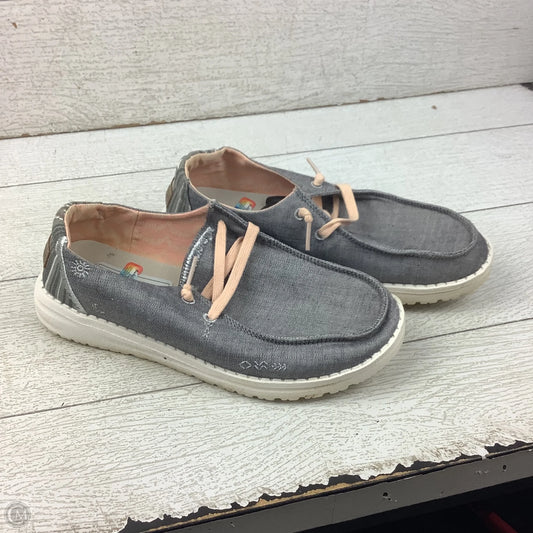 Shoes Flats By Hey Dude In Grey, Size: 6
