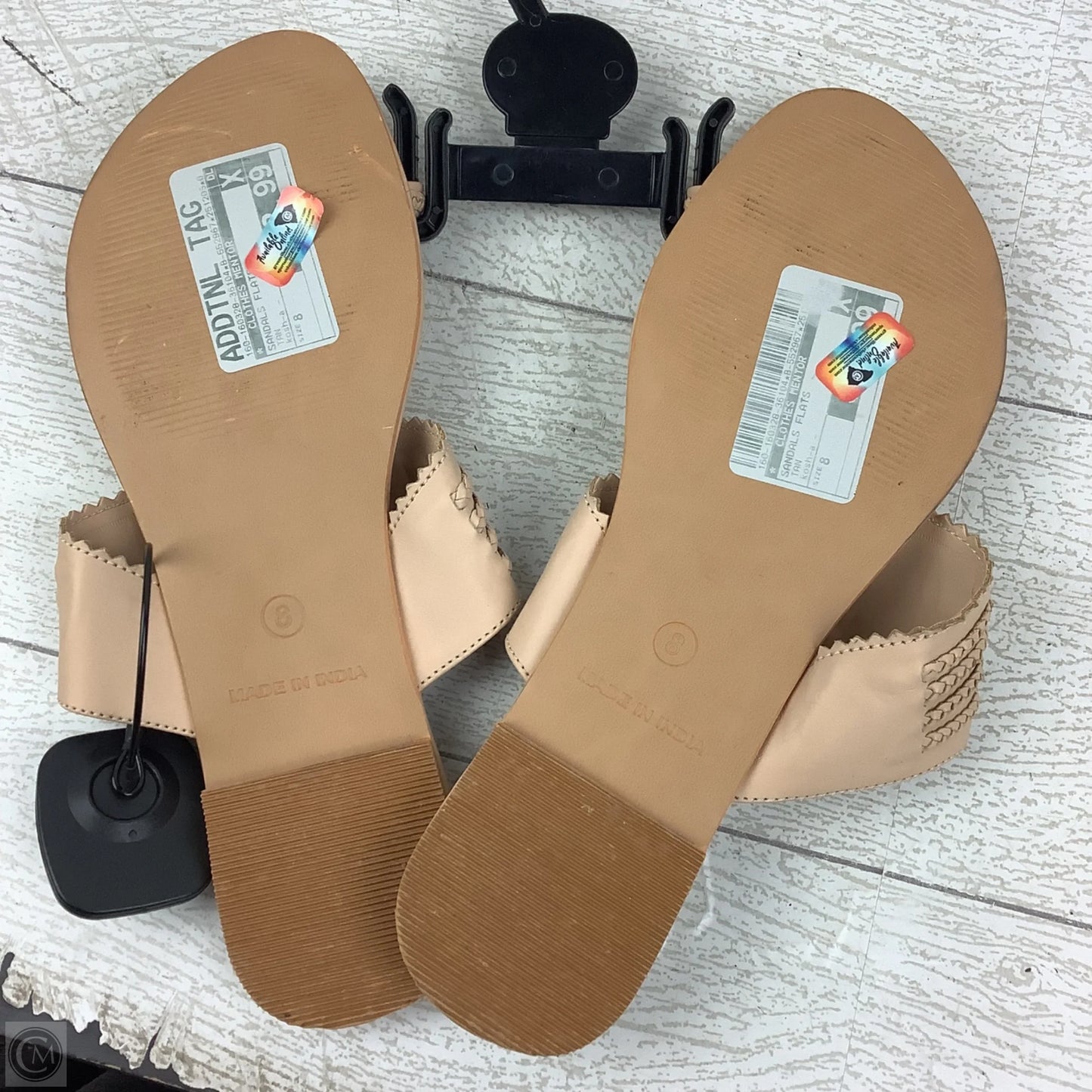 Sandals Flats By Clothes Mentor In Tan, Size: 8