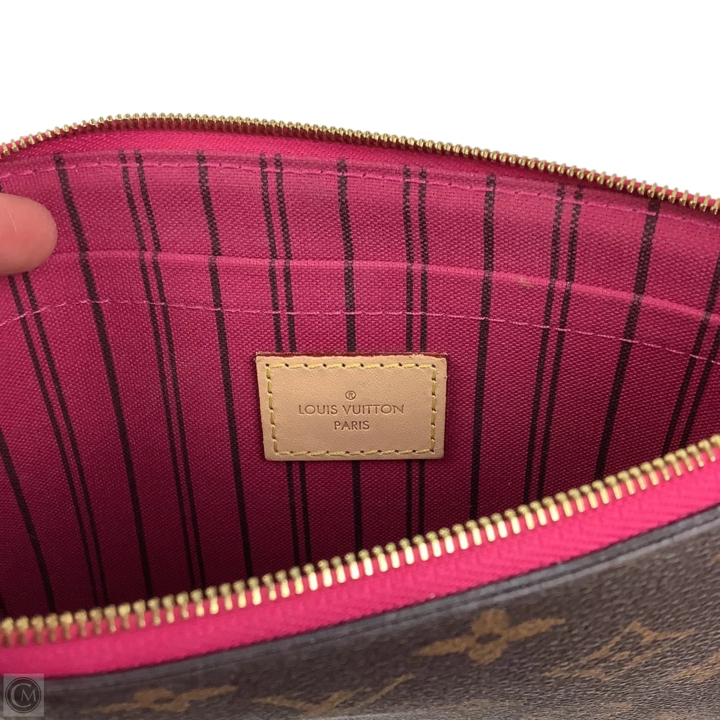 Wristlet Luxury Designer By Louis Vuitton, Size: Medium