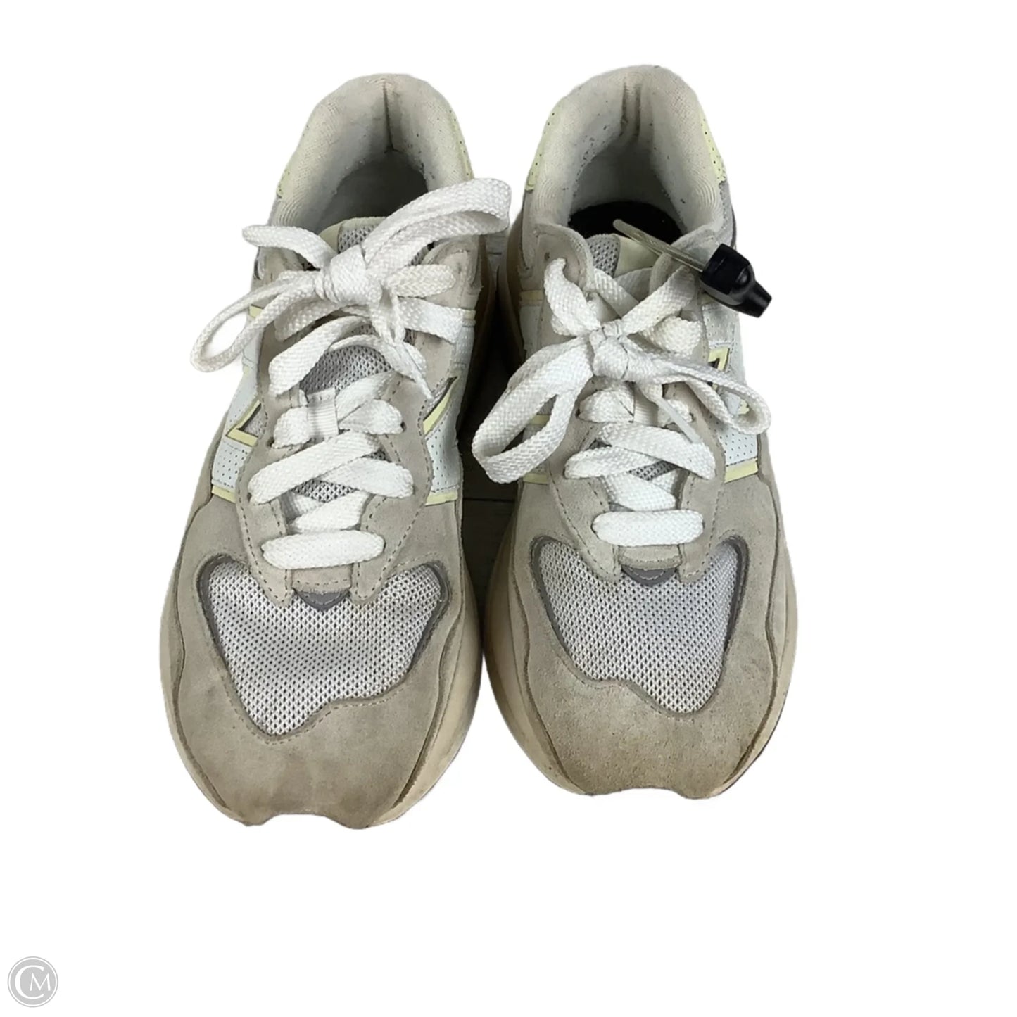 Shoes Athletic By New Balance In Cream, Size: 9