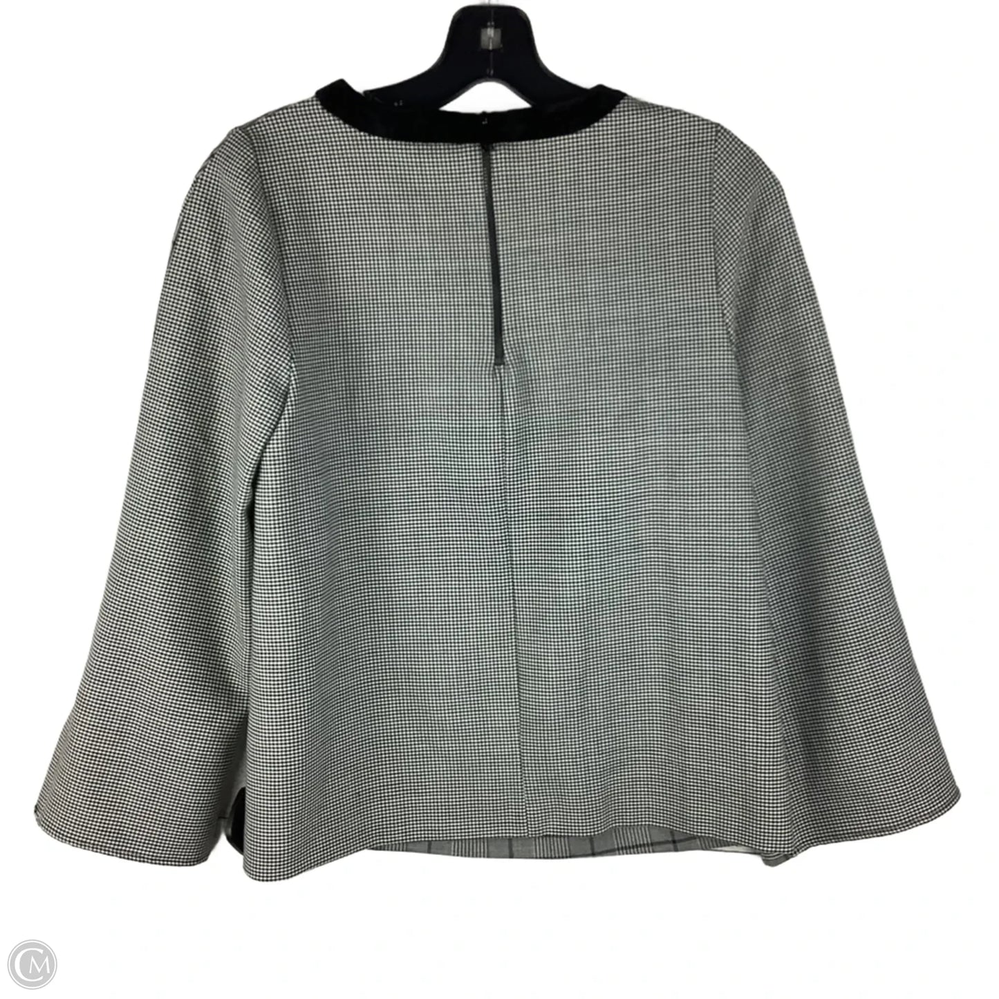 Top Long Sleeve By Cmb In Grey, Size: 2