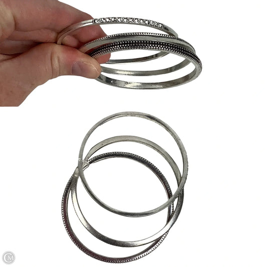 Bracelet Bangle By Clothes Mentor, Size: 03 Piece Set