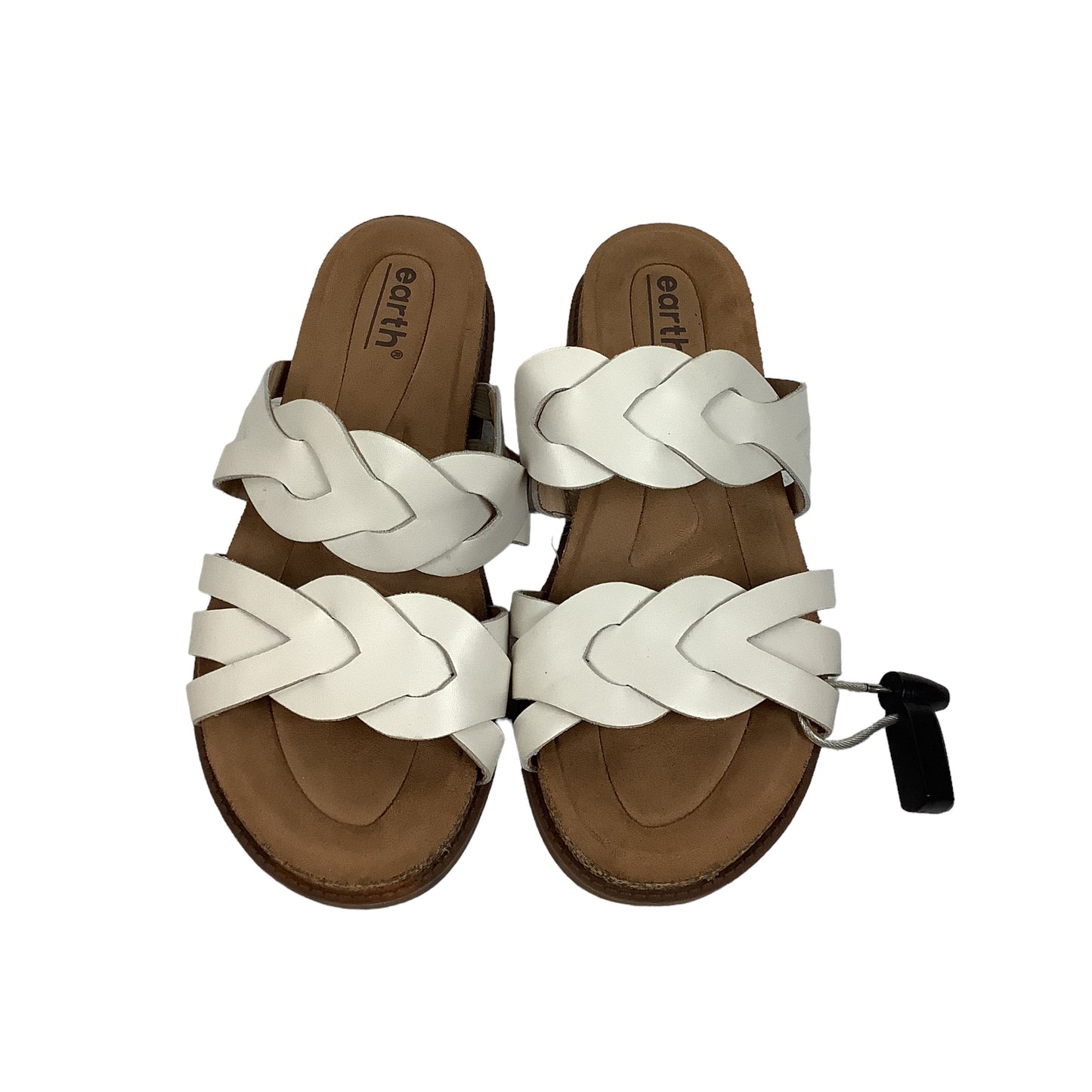 Sandals Flats By Earth In Cream, Size: 7