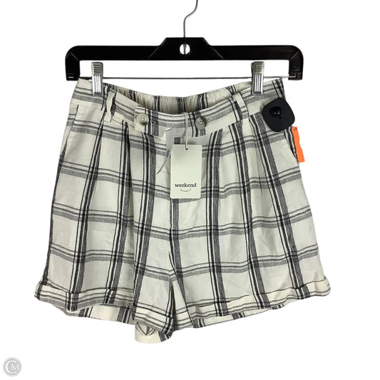 Shorts By Clothes Mentor In Plaid Pattern, Size: S