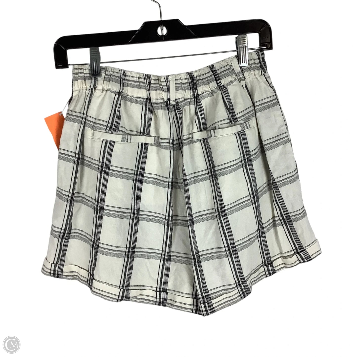 Shorts By Clothes Mentor In Plaid Pattern, Size: S