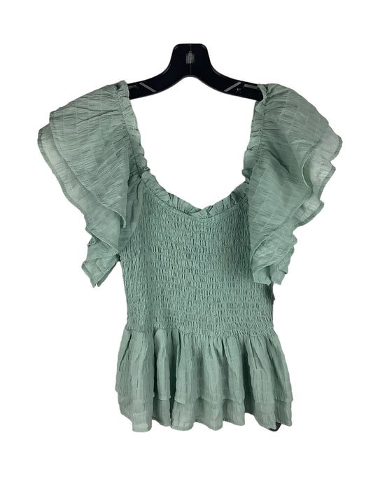 Top Short Sleeve By Flying Tomato In Green, Size: M