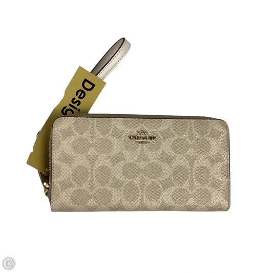 Wristlet Designer By Coach, Size: Medium