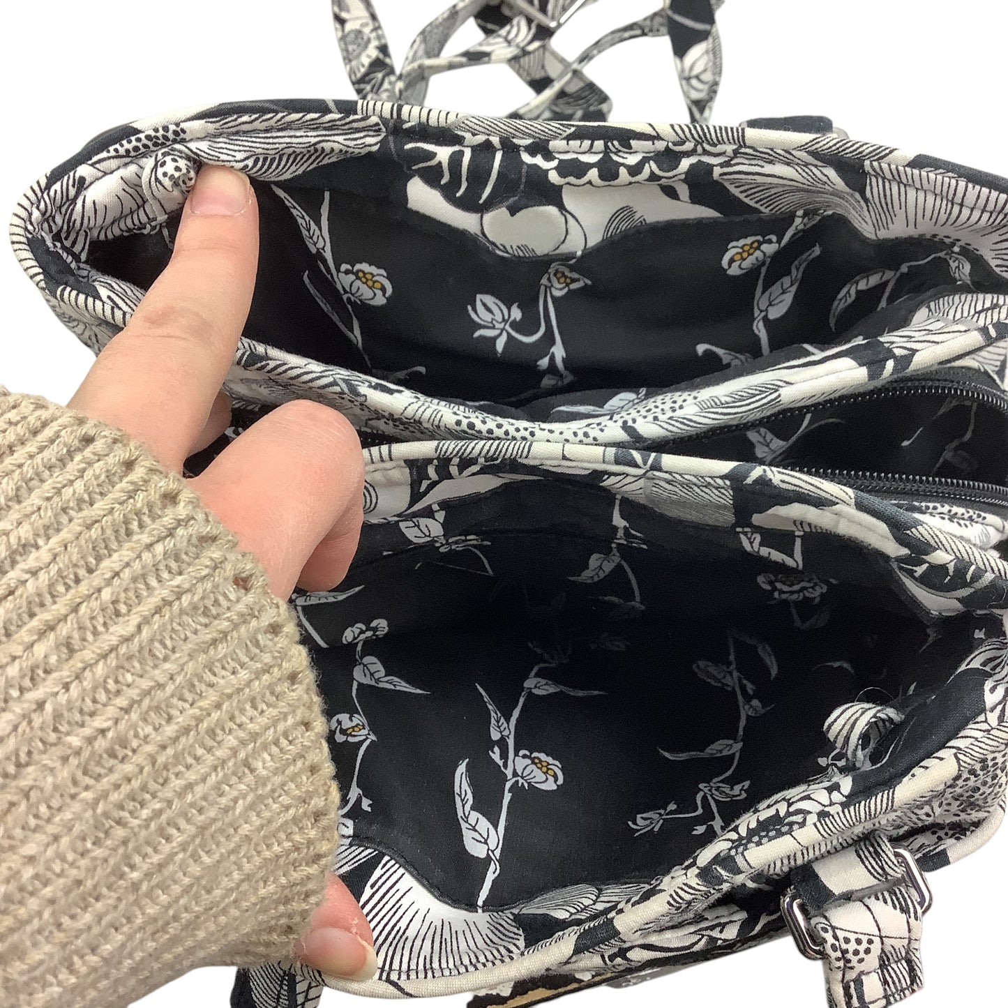 Handbag By Vera Bradley  Size: Small