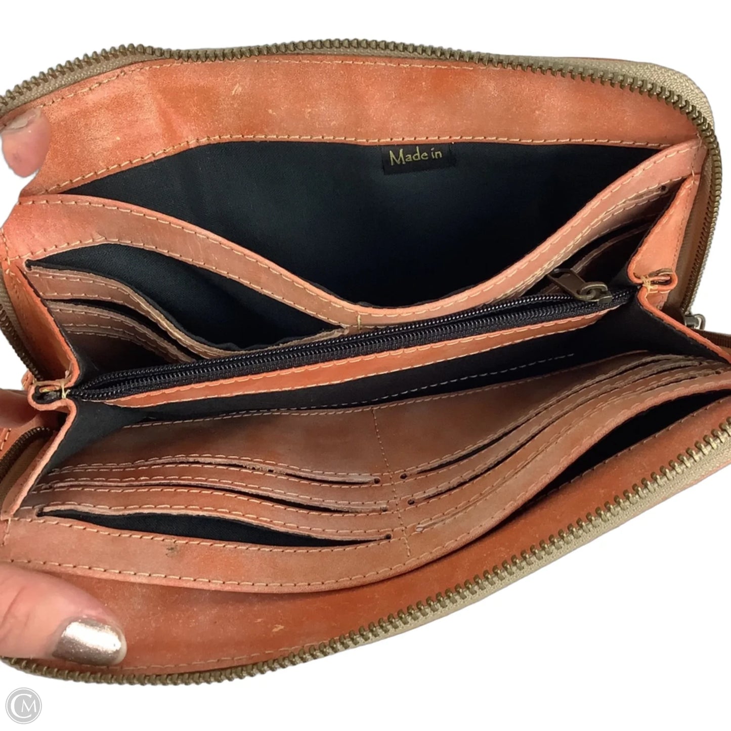 Wristlet Leather By Clothes Mentor, Size: Medium