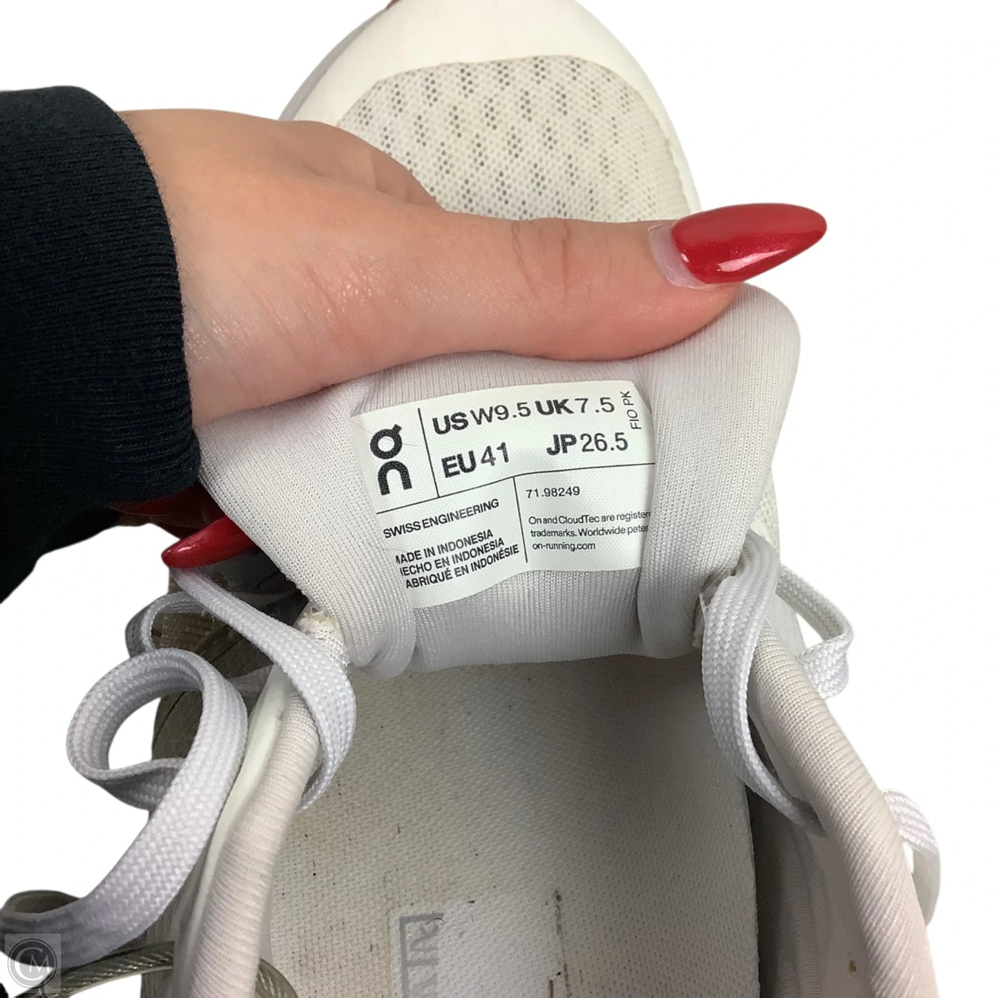 Shoes Athletic By On Cloud In White, Size: 9.5