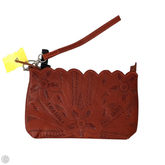 Wristlet Leather By Clothes Mentor, Size: Medium