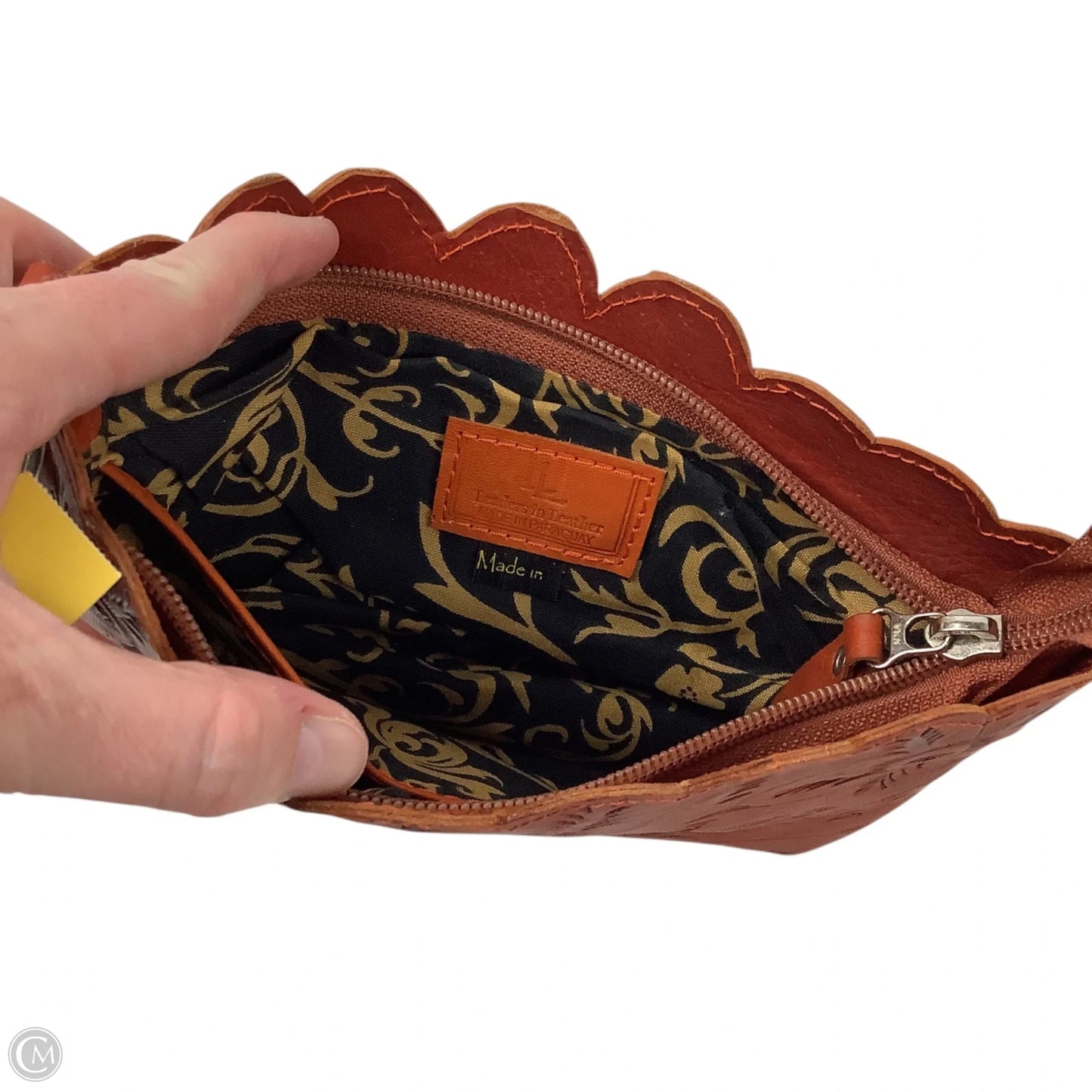 Wristlet Leather By Clothes Mentor, Size: Medium