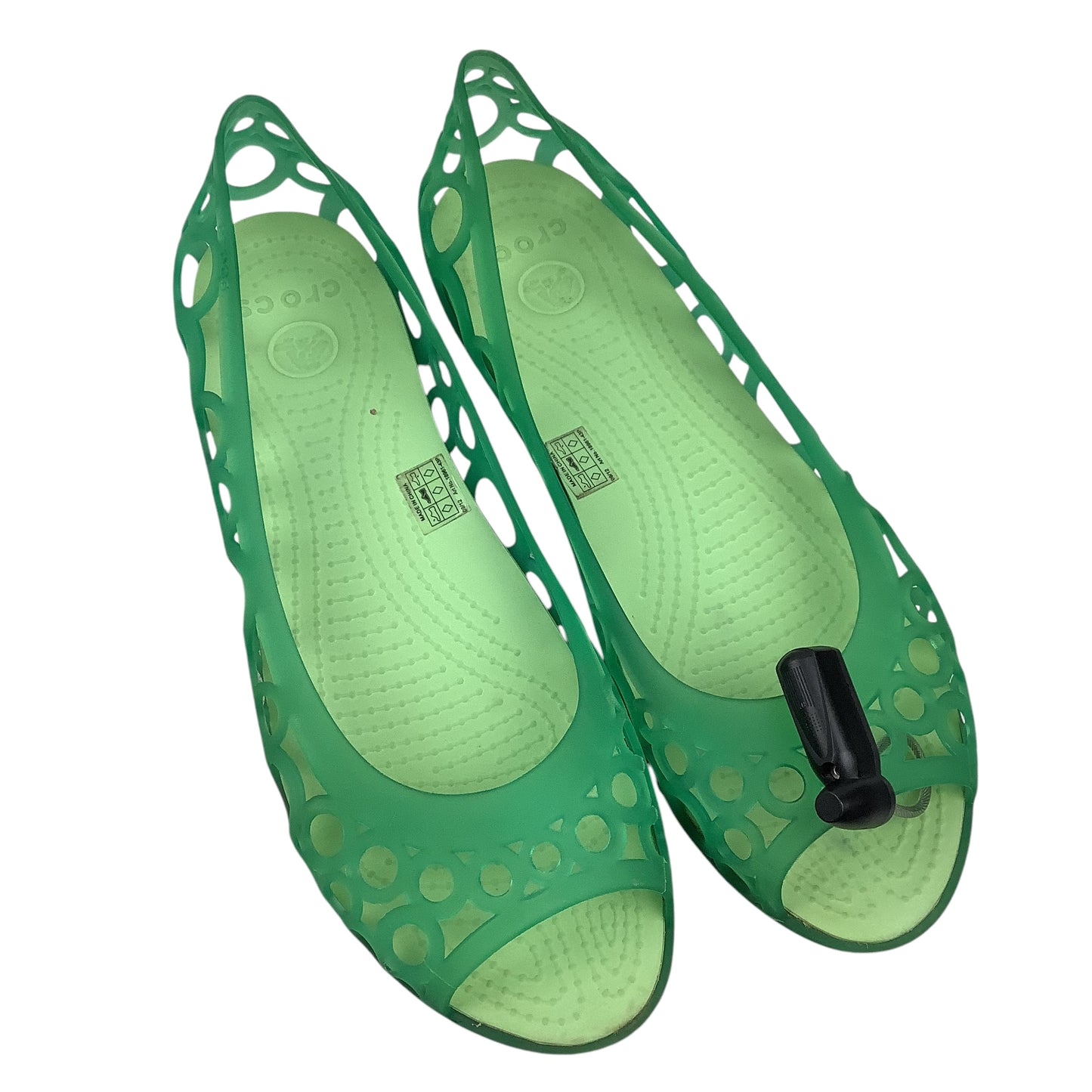 Sandals Flats By Crocs In Green, Size: 9