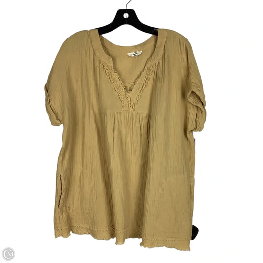 Top Short Sleeve By Entro In Yellow, Size: S