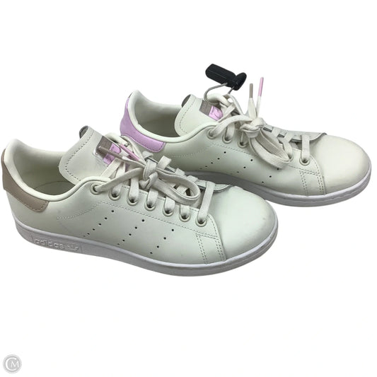 Shoes Athletic By Adidas In White, Size: 7