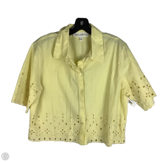 Top Short Sleeve By Chelsea And Theodore In Yellow, Size: L