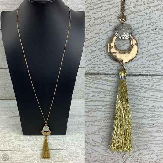 Necklace Pendant By Clothes Mentor