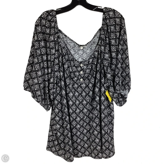 Top Short Sleeve By Cato In Black & White, Size: 4x (22/28)
