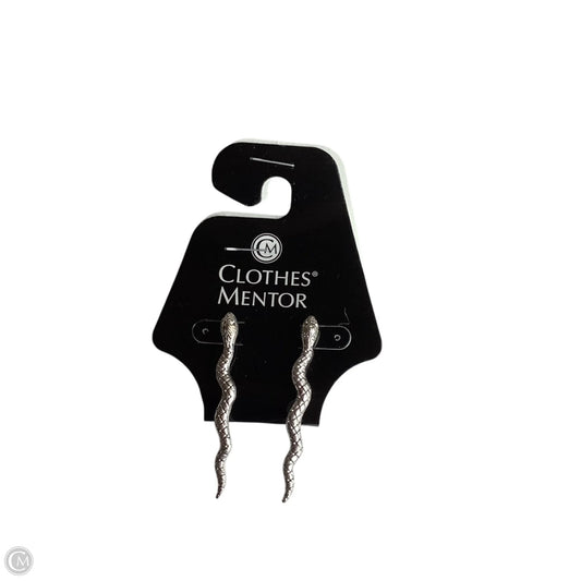 Earrings Dangle/drop By Clothes Mentor