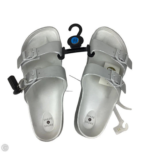 Sandals Flats By Shade & Shore In Silver, Size: 11