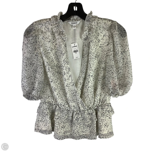 Top Short Sleeve By Express In White, Size: Xs