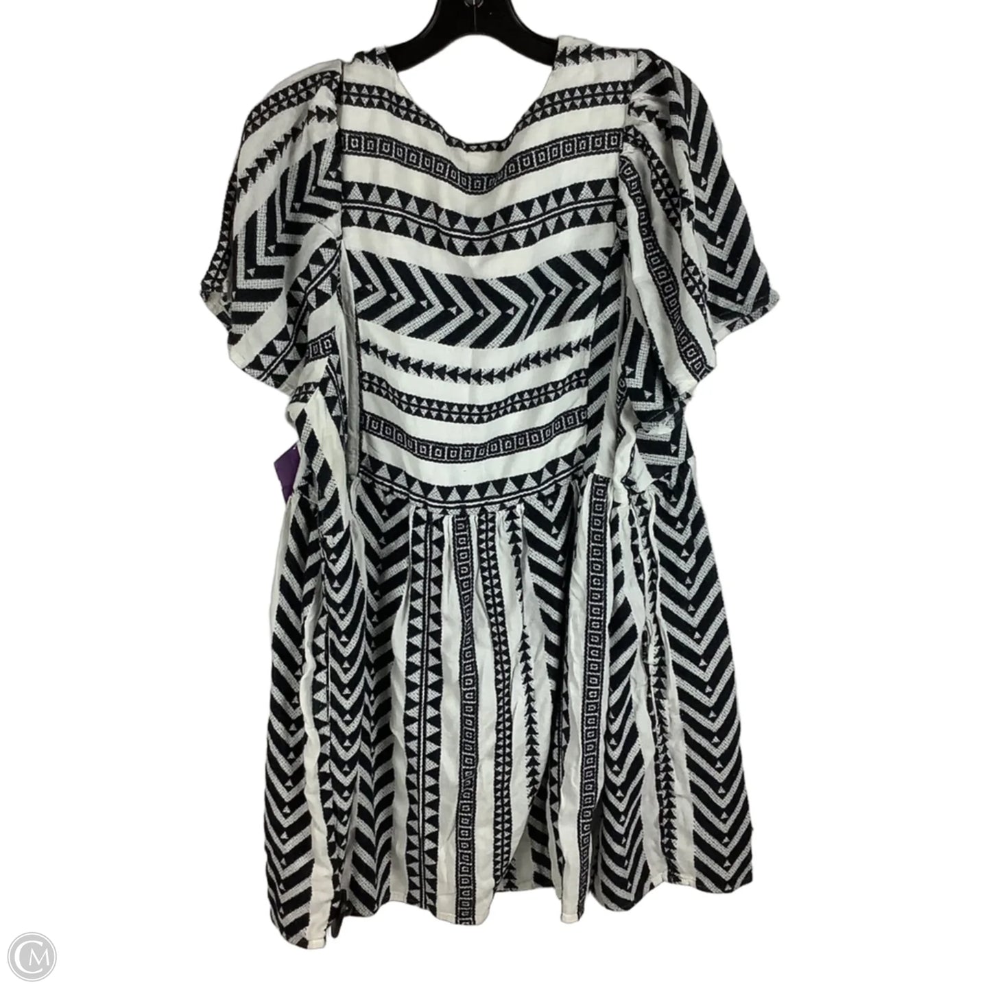Dress Casual Short By Old Navy In Black & White, Size: 2x