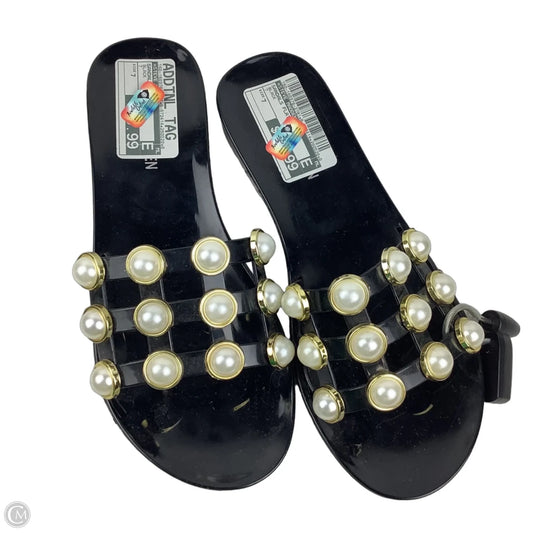 Sandals Flats By Steve Madden In Black, Size: 7